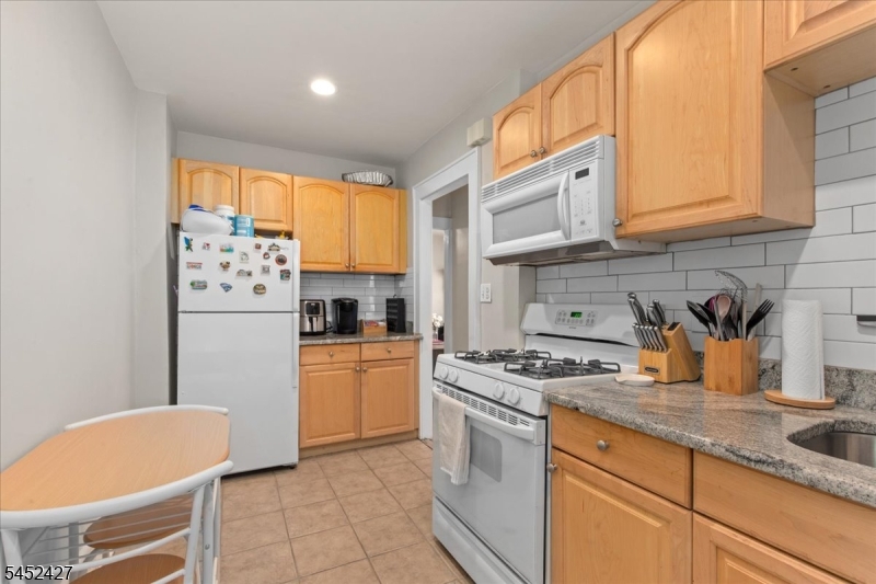 11 Grove St Property Photo 20