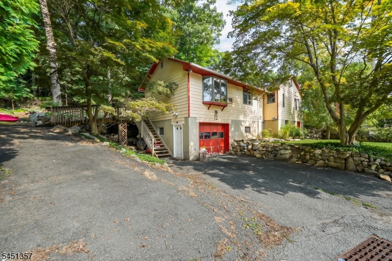 12 Coolidge Trl Property Photo 2