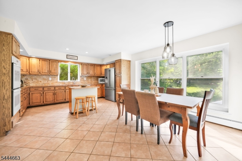 2 Chester Woods Dr Property Photo 6