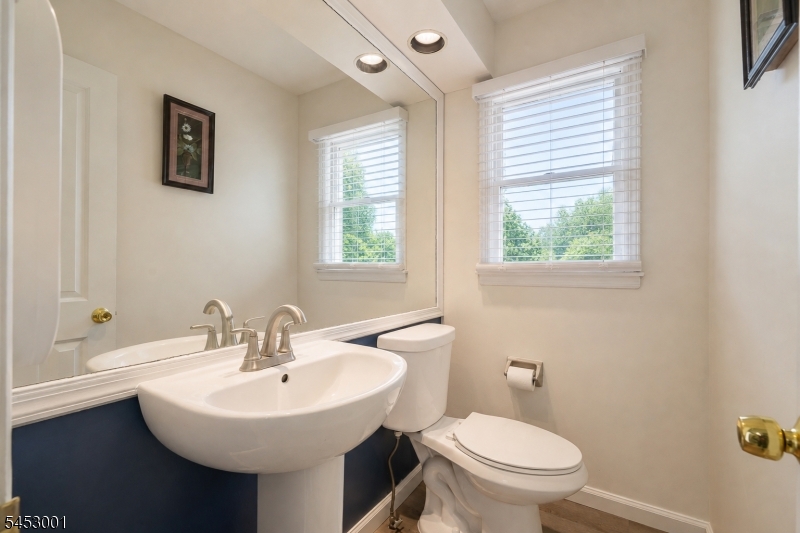 3272 Evergreen Lane Property Photo 12