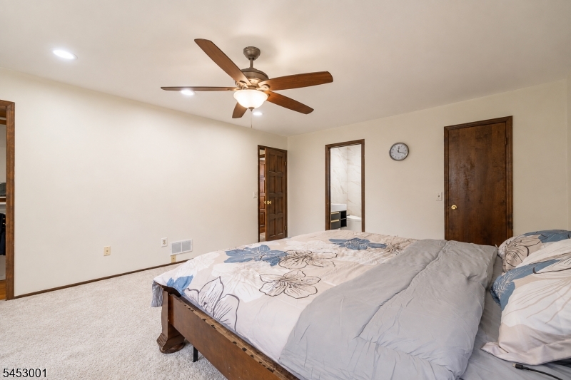 3272 Evergreen Lane Property Photo 15