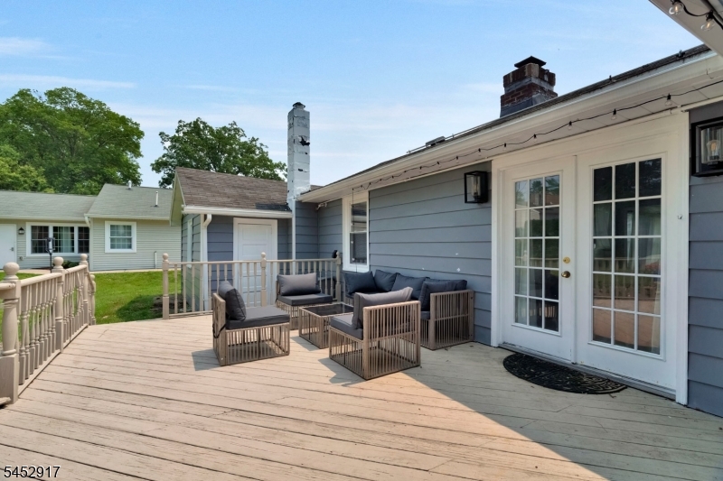 107 Minnehaha Blvd Property Photo 3