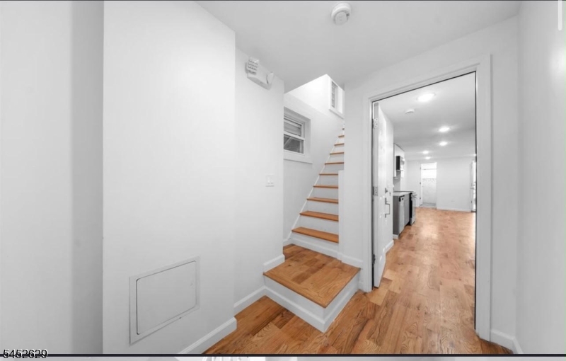 1111 53rd St B Property Photo 12