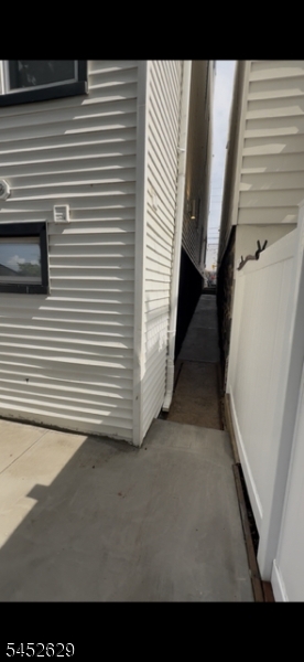 1111 53rd St B Property Photo 17