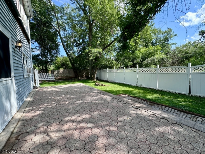 15 Warren Hagstrom Blvd Property Photo 7