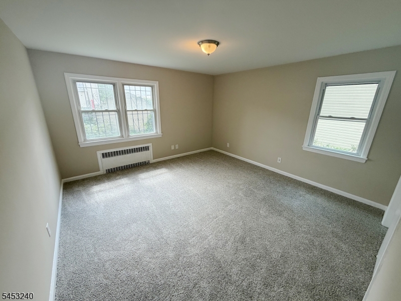 240 Wainwright St Property Photo 8