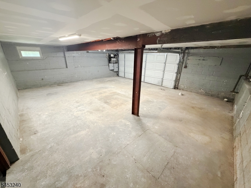 240 Wainwright St Property Photo 12