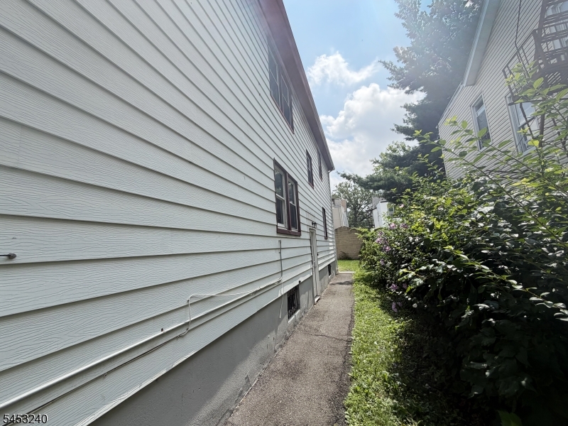 240 Wainwright St Property Photo 18