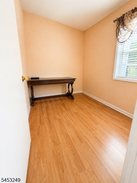 97 Houston St Property Photo 8