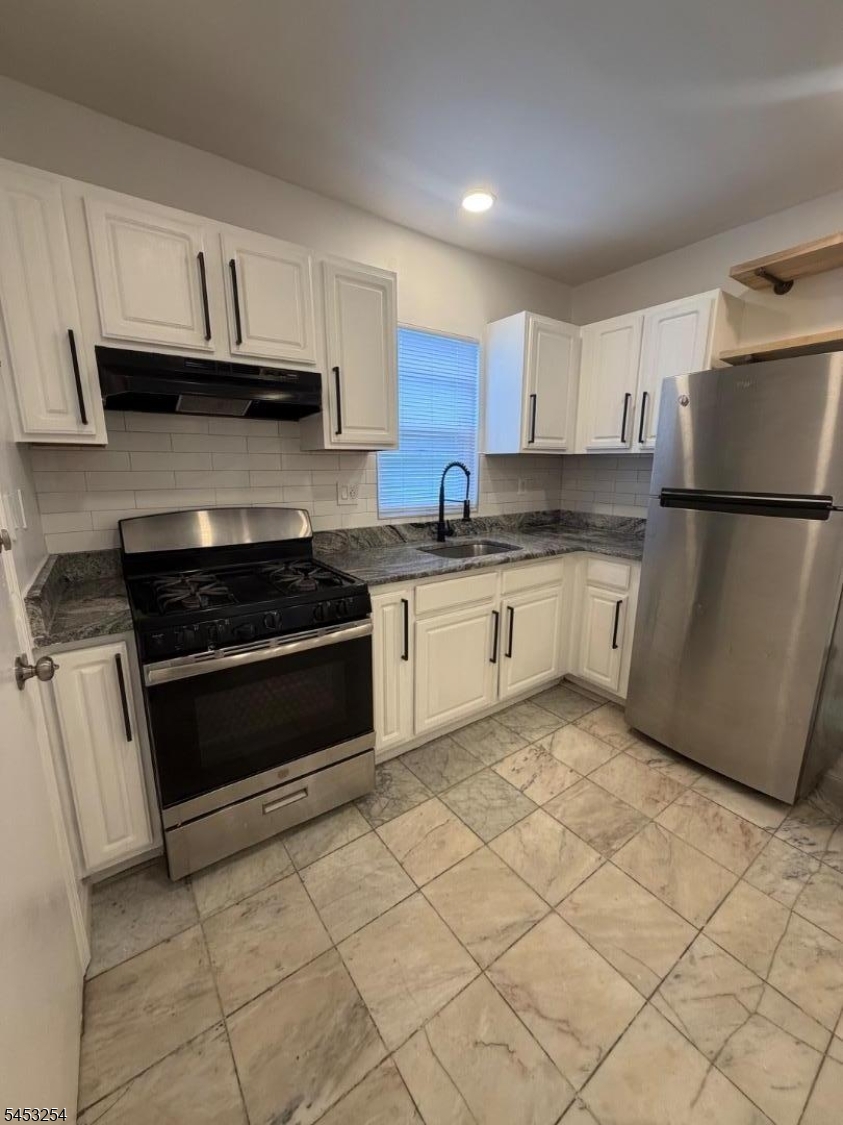 360 New St. Unit 2 Property Photo 1