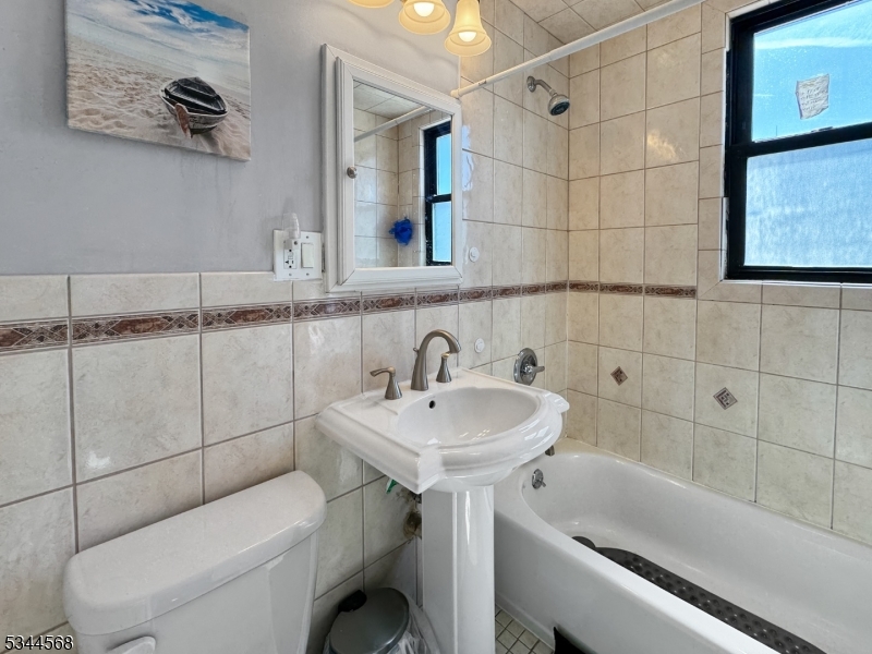 113 Van Winkle Ave B Property Photo 20