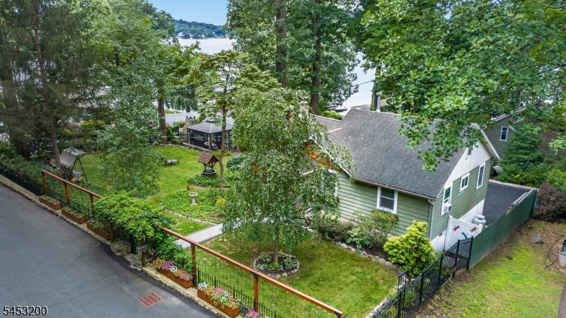 165 New Jersey Ave Property Photo 3