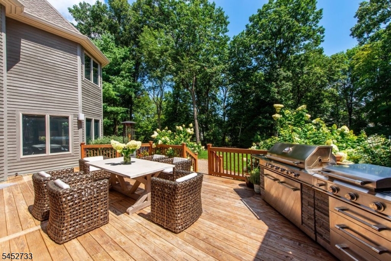 2 Goldfinch Run Property Photo 46