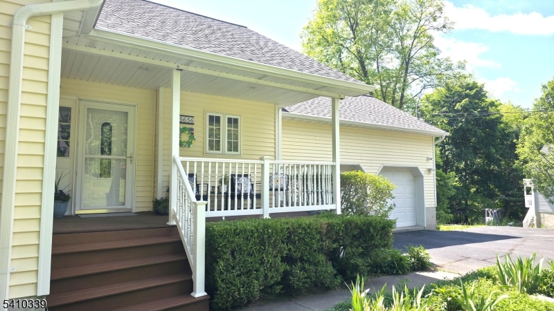 5656 Berkshire Valley Rd Property Photo 2