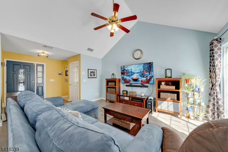 5656 Berkshire Valley Rd Property Photo 10