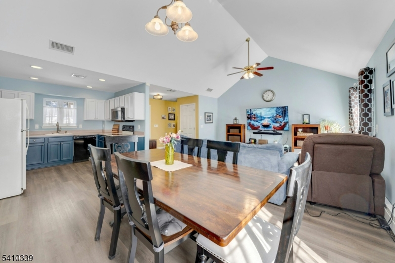 5656 Berkshire Valley Rd Property Photo 14