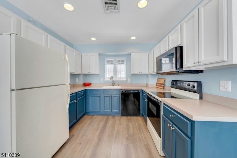 5656 Berkshire Valley Rd Property Photo 15