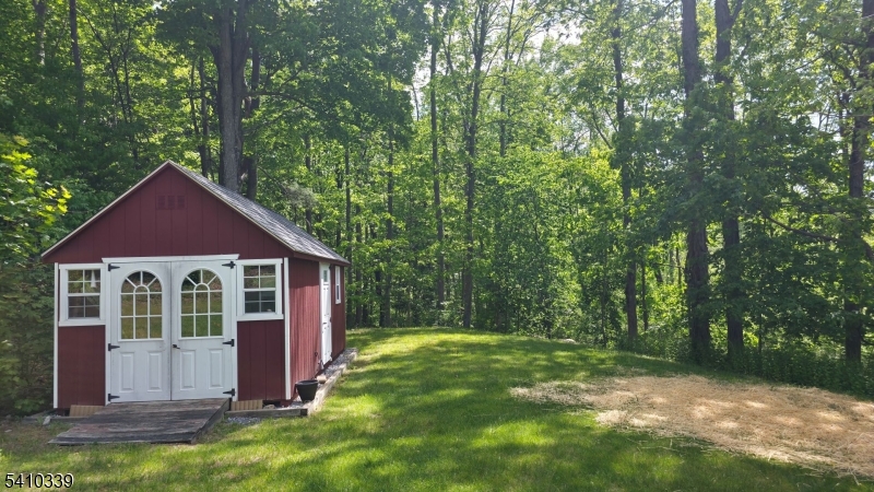 5656 Berkshire Valley Rd Property Photo 35
