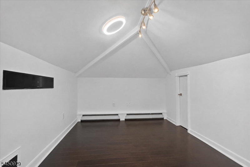 12 Byron Ct Property Photo 11