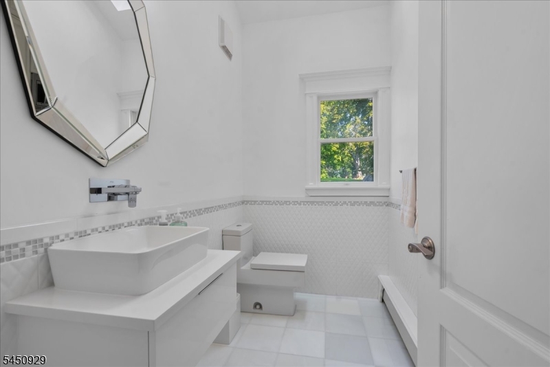 12 Byron Ct Property Photo 17