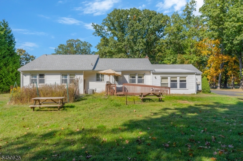 450 Van Holten Rd Property Photo 5