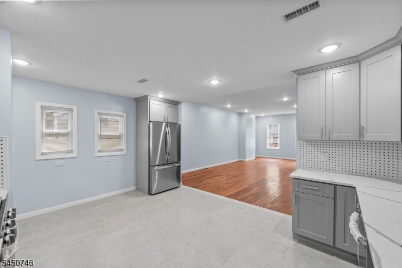 100 Atlantic St Property Photo 19