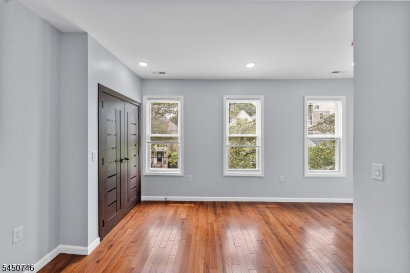 100 Atlantic St Property Photo 23