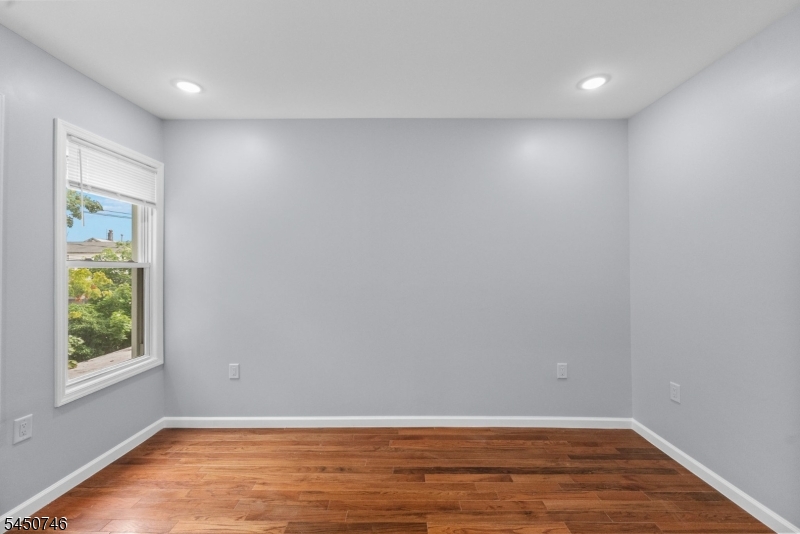 100 Atlantic St Property Photo 31