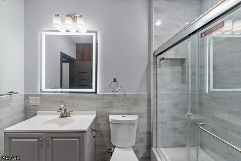 100 Atlantic St Property Photo 34