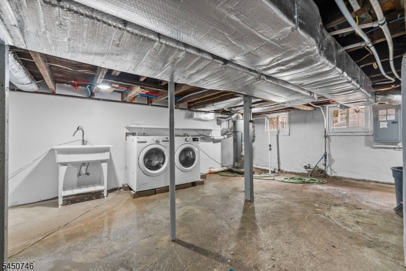 100 Atlantic St Property Photo 36