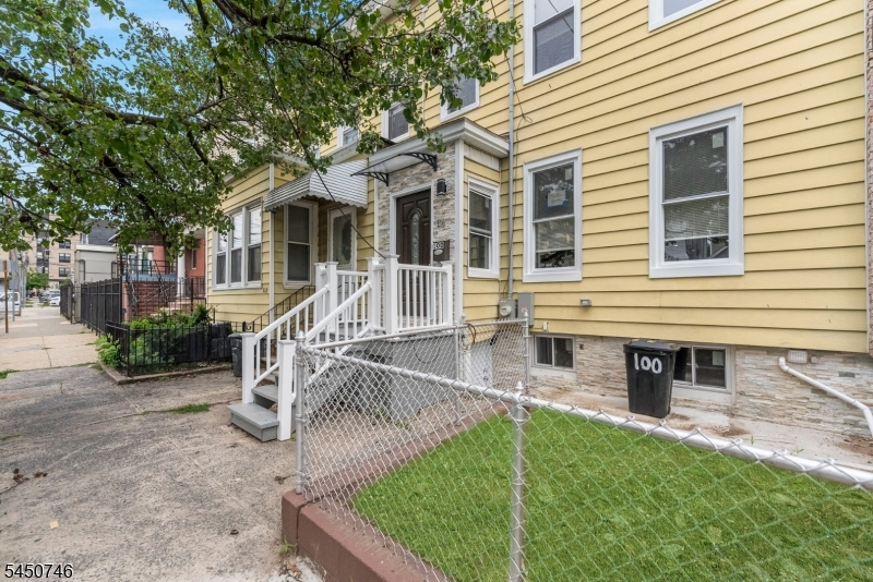 100 Atlantic St Property Photo 40