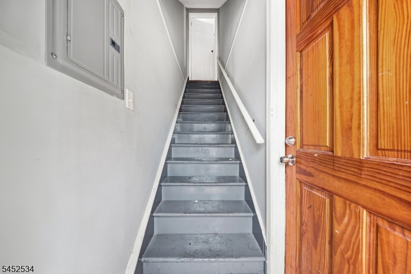 212 Port Ave Property Photo 13