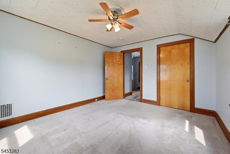 624 Britton St Property Photo 13