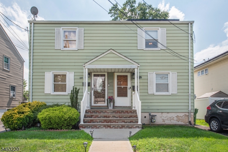 1109 Lincoln St Property Photo 2