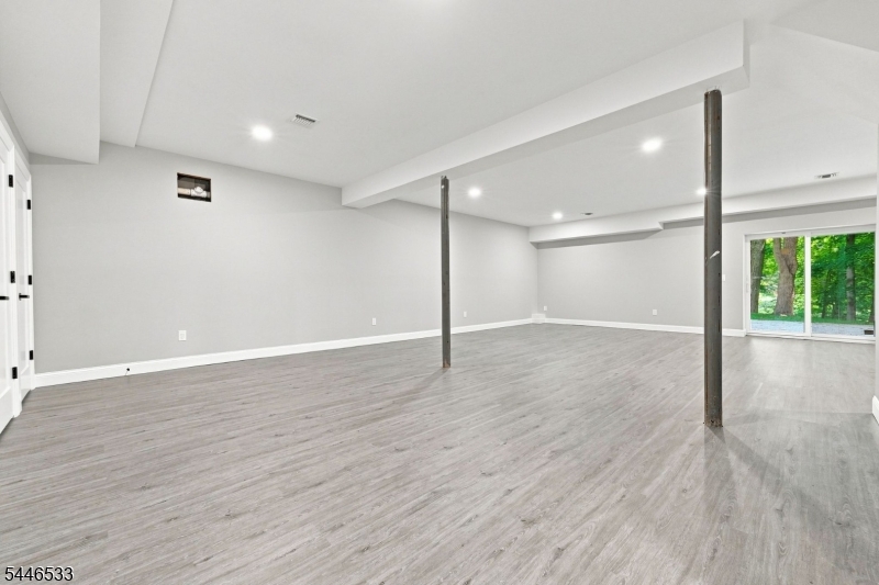 12 Jones Dr Property Photo 36