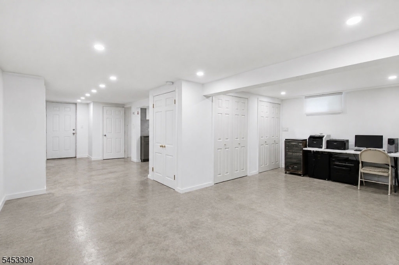 13 5th St Property Photo 15