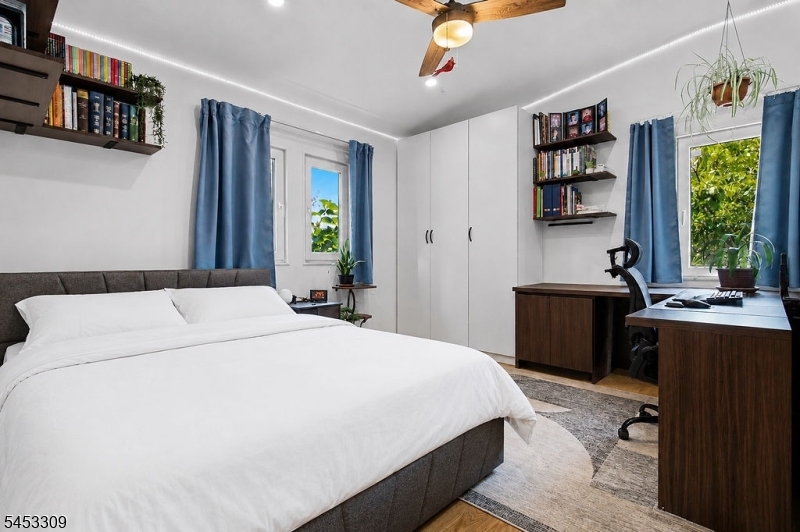 13 5th St Property Photo 19