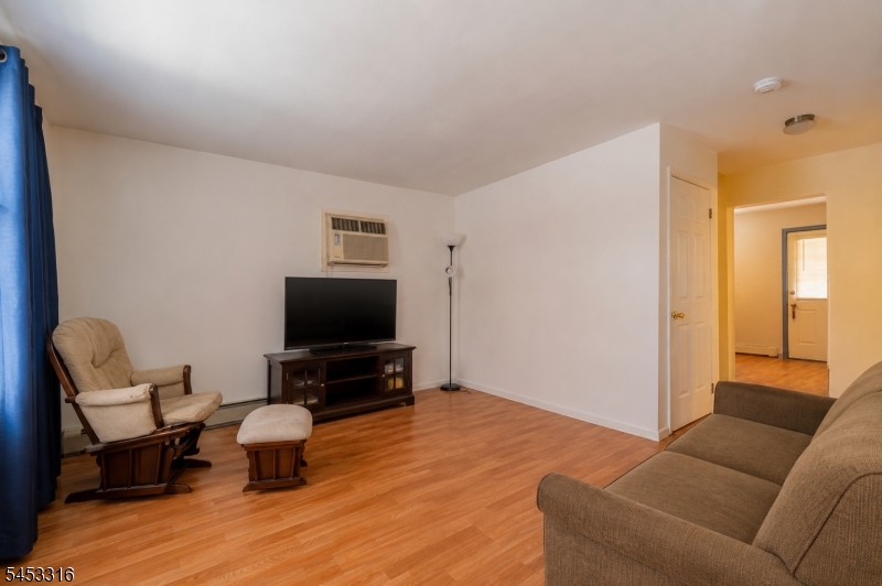 265 Rosa Parks Blvd Property Photo 5