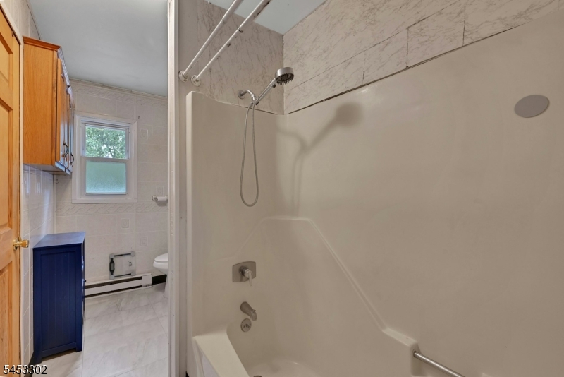 16 Essex Rd Property Photo 17
