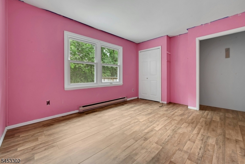 16 Essex Rd Property Photo 19
