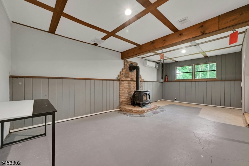 16 Essex Rd Property Photo 21