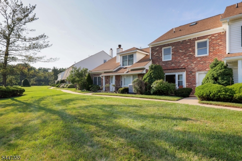 16 Yarmouth Ct Property Photo 8