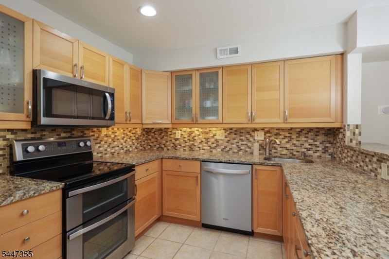 16 Yarmouth Ct Property Photo 19
