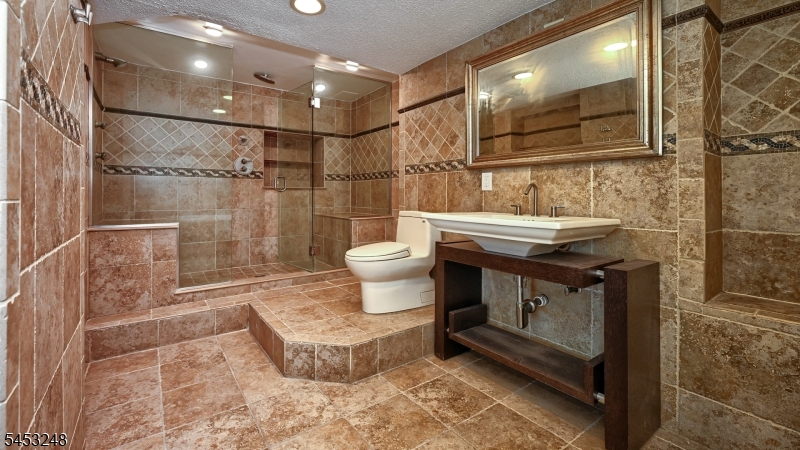 2140 Harmon Cove Tower 2140 Property Photo 22