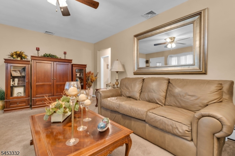 1004 Ross St Property Photo 8