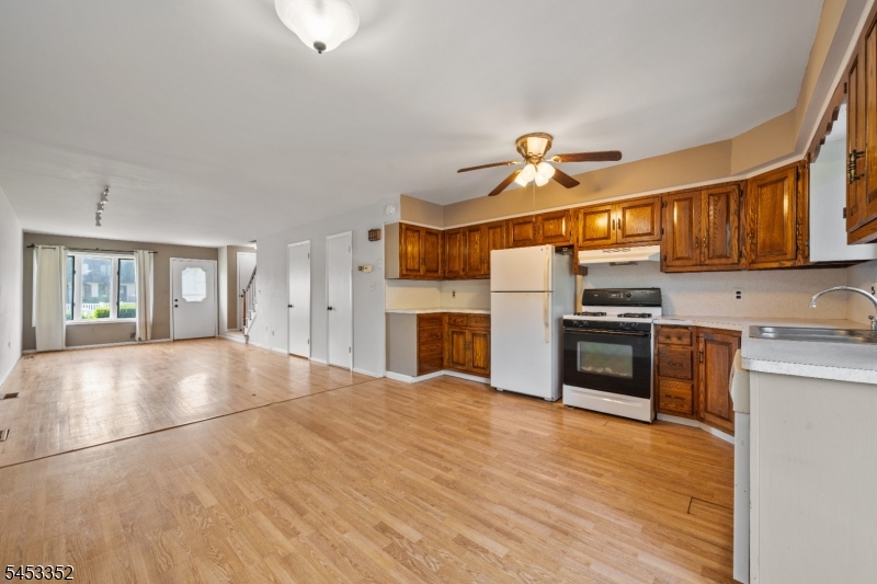 24 River Rd 35 Property Photo 11