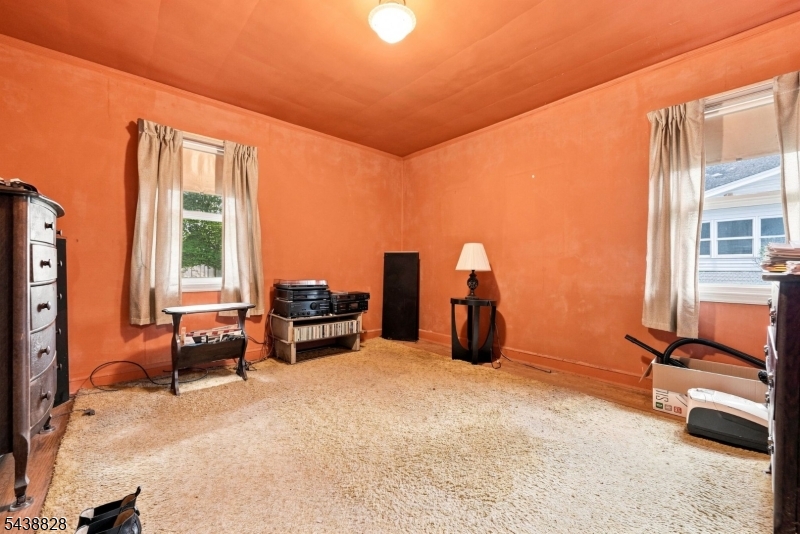 5 Plymouth Rd Property Photo 12