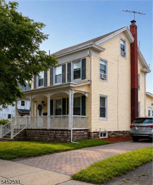 22 E High St Property Photo 1