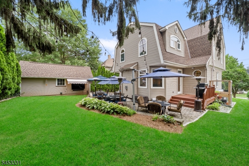 159 Hillside Ave Property Photo 3