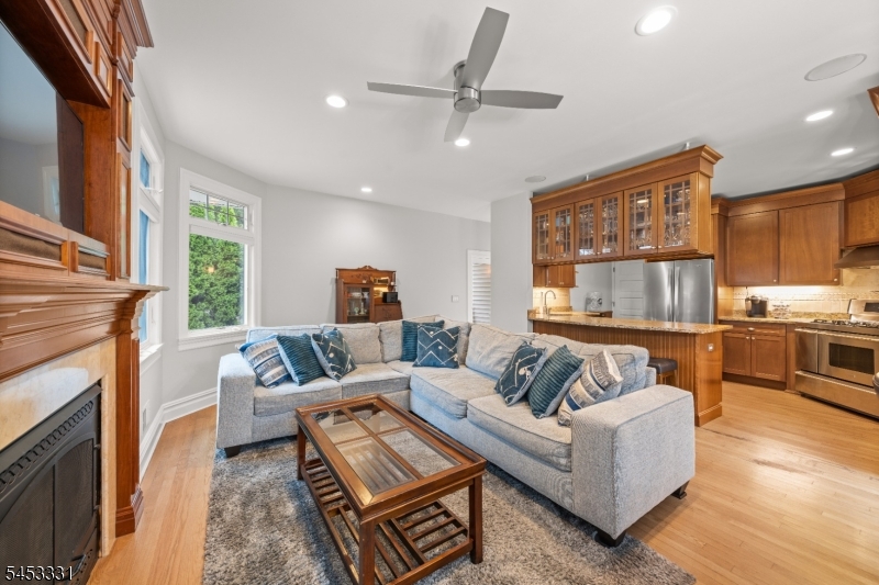 159 Hillside Ave Property Photo 4